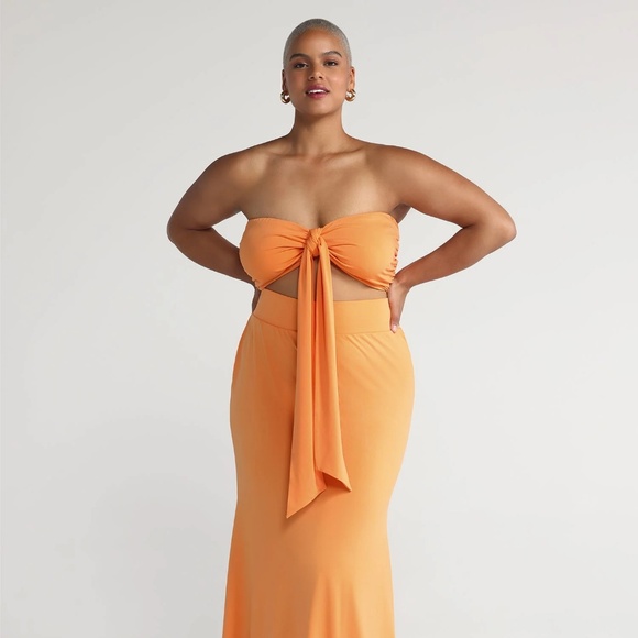 Fashion to Figure Strapless Tie Front Top NWT Size 1X - Picture 1 of 5